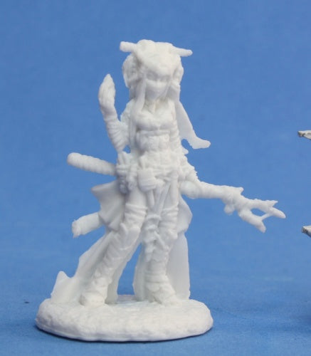 Reaper Miniatures Feiya, Iconic Witch #89008 Pathfinder Bones Unpainted Figure