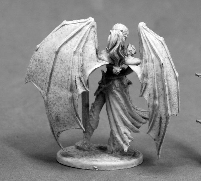 Reaper Miniatures Troll Slayer Sophie #01442 Special Edition Unpainted Figure