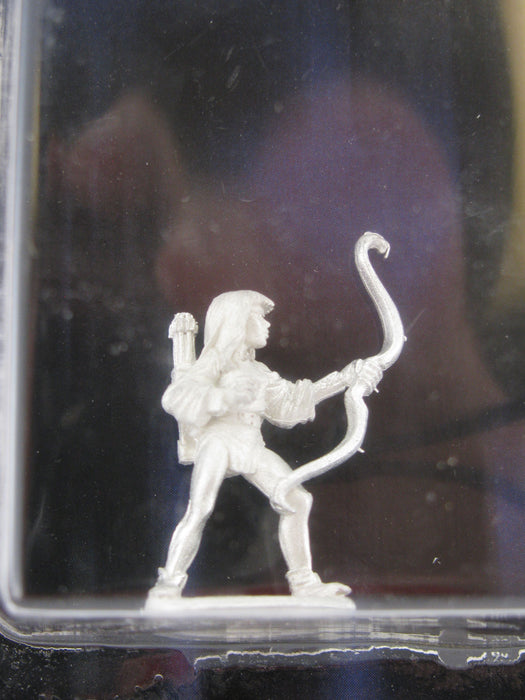 Leanha The Ranger Master Markswoman 03-125 Classic Ral Partha Fantasy Metal Mini