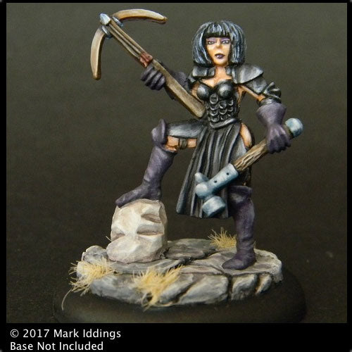 Jee-Anna Armored Female Warrior Priest #03-127 Classic Ral Partha Fantasy Mini