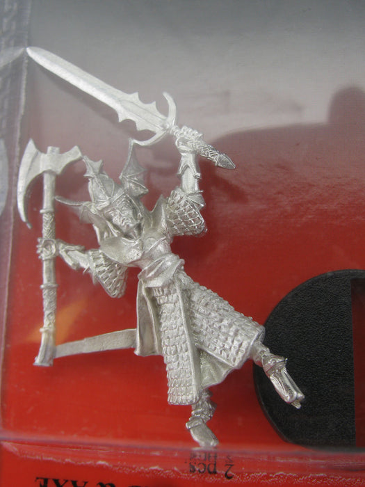 Elf Champion with Greatsword and Axe #03-210 Classic Ral Partha Fantasy Mini