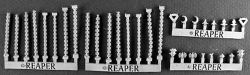 Reaper Miniatures Weapons Pack V-Spiked Chains 03076 (32 Pieces) Unpainted Mini