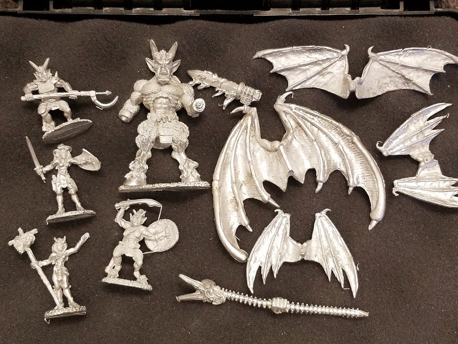 Reaper Miniatures The Court Of Abyst #10005 Boxed Sets Unpainted Metal Figure