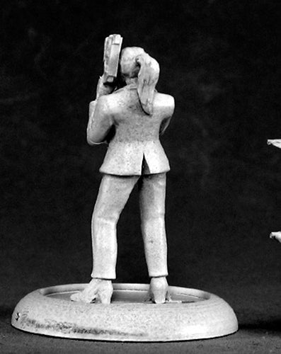 Reaper Miniatures Kelly, Corporate Assassin #50071 Chronoscope D&D Mini Figure