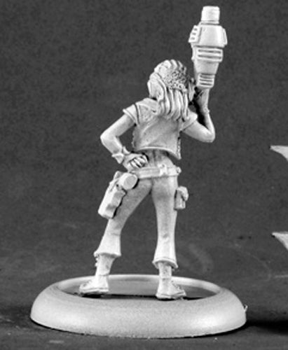 Reaper Miniatures Moxy, Space Adventuress #50115 Chronoscope D&D RPG Mini Figure
