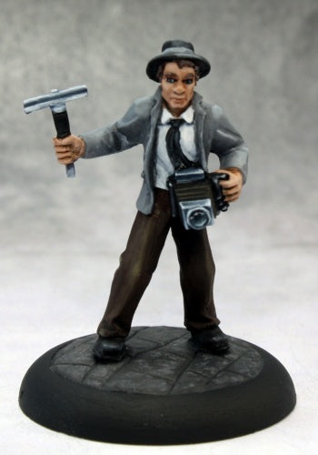 Reaper Miniatures Lacy O'Malley, Muckraker #59033 Savage Worlds Unpainted Mini