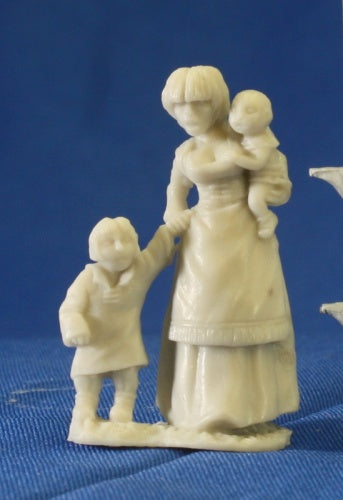 Reaper Miniatures Mom & Kids #77087 Bones Unpainted RPG D&D Mini Figure