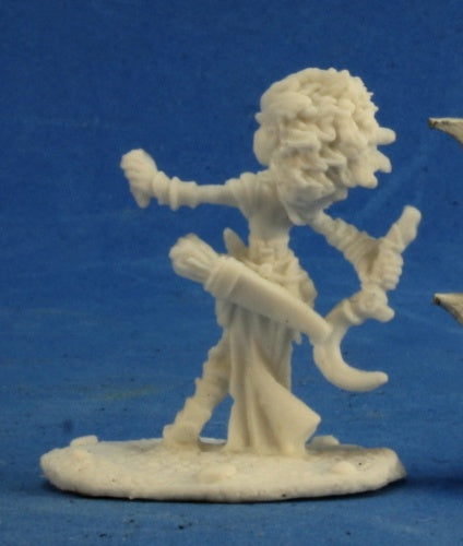 Reaper Miniatures Lini, Iconic Gnome Druid #89027 Pathfinder Bones Mini Figure