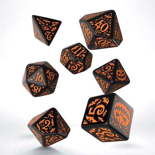 Q-Workshop Halloween Pumpkin Dice Set - Black with Orange Etches (7 Dice)