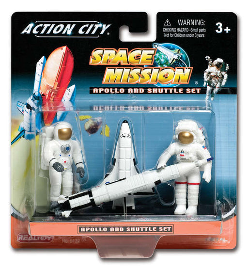 4 Piece Plastic Space Shuttle and Astronaut Toy Figure Gift Pack